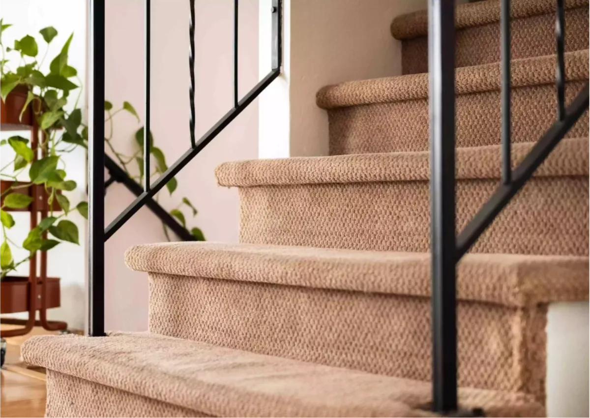 Custom stair carpets Dubai installation