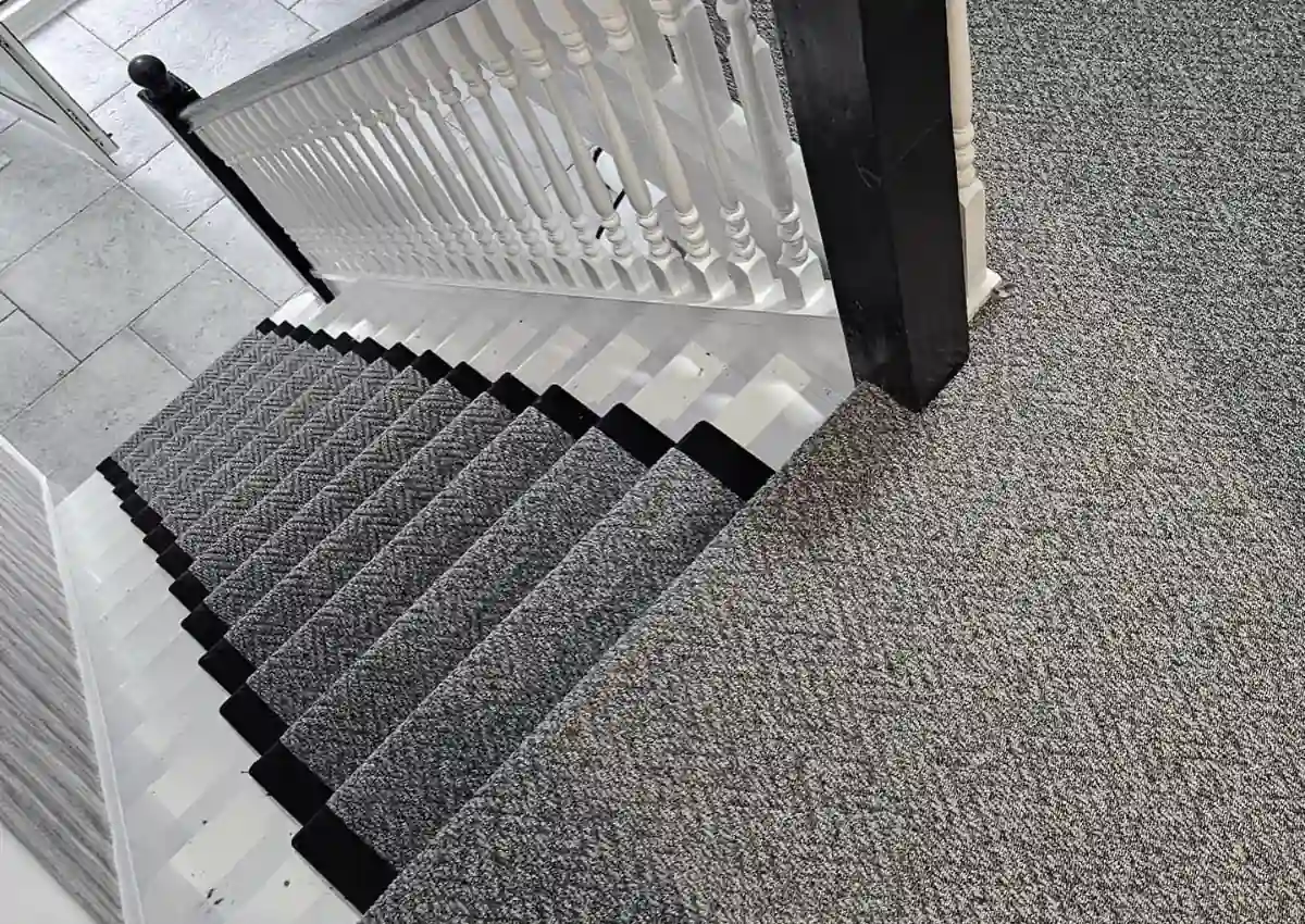 Custom luxury stair runner Dubai.