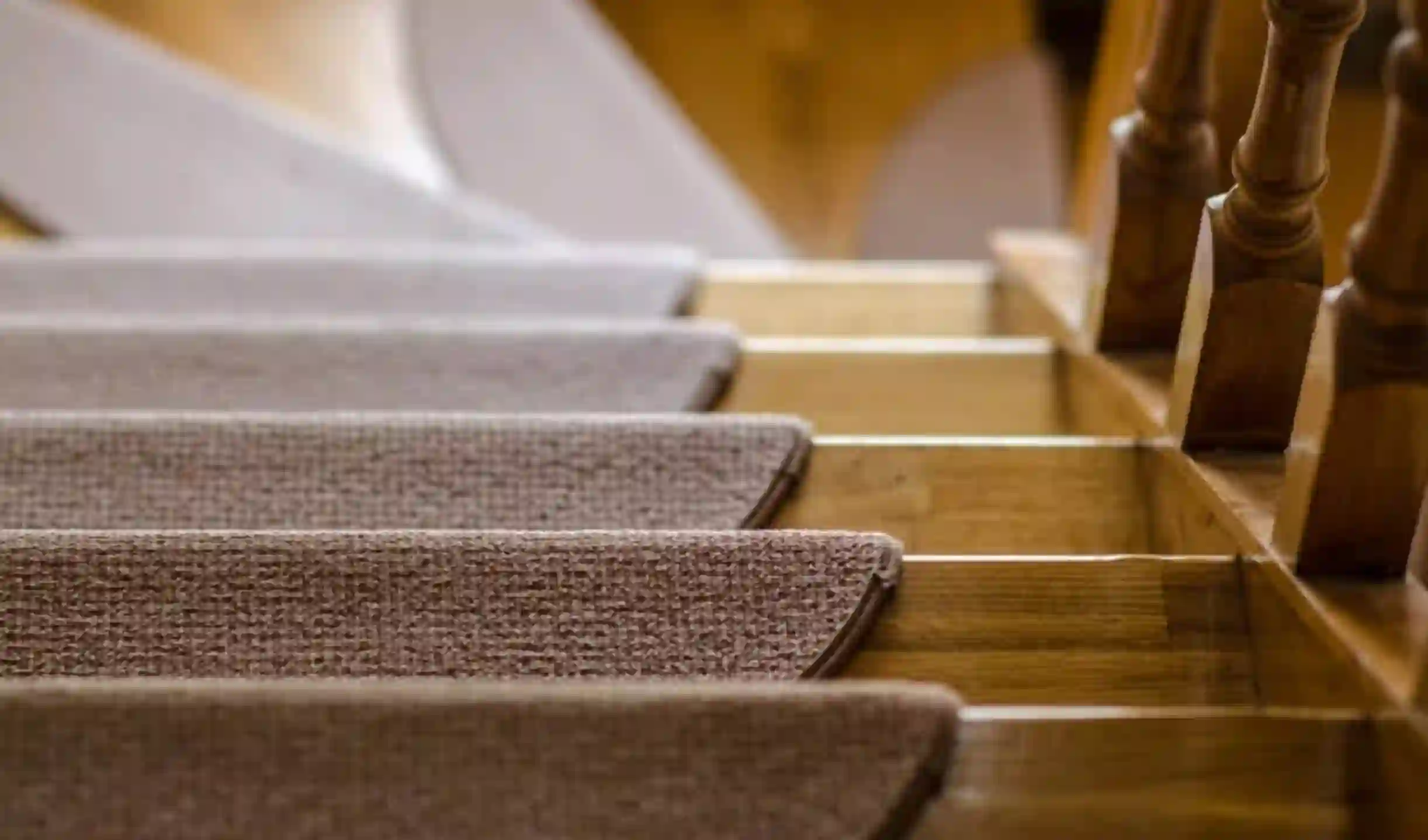 How to Choose the Right Stair Carpet Dubai for Your Home? 6 About the Carpets Durability