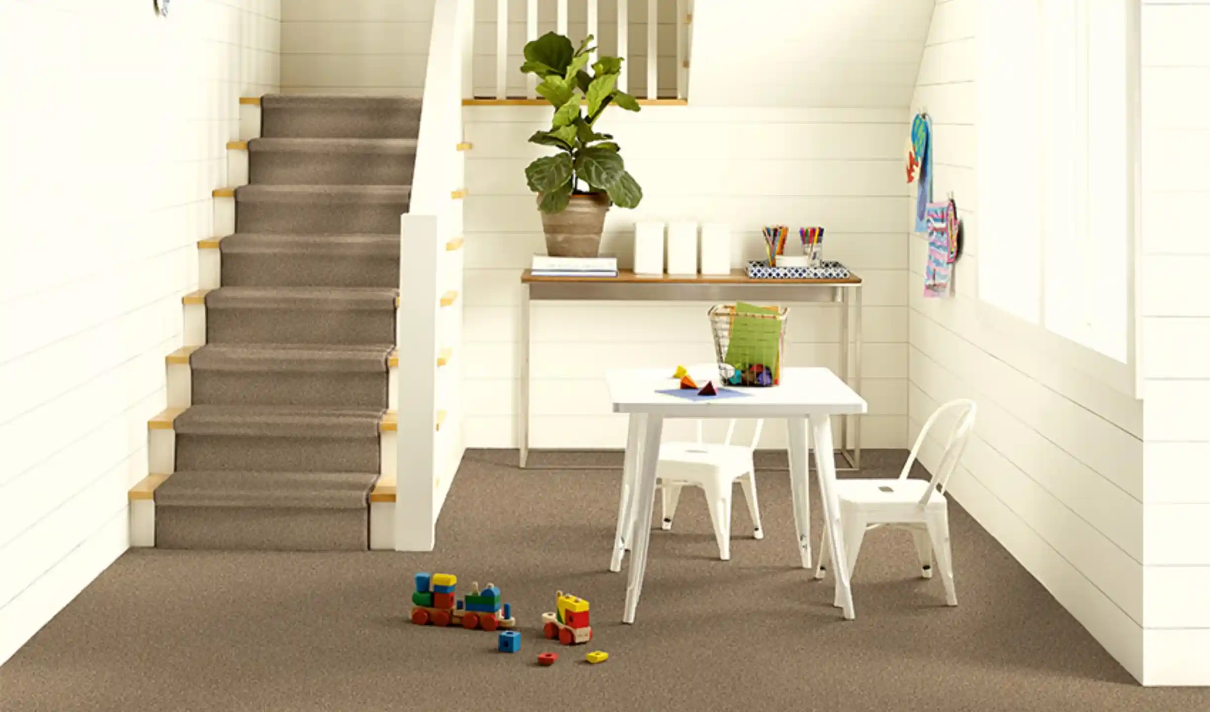 How to Choose the Right Stair Carpet Dubai for Your Home? 2 Factors to Consider Before Buying Stair Carpets